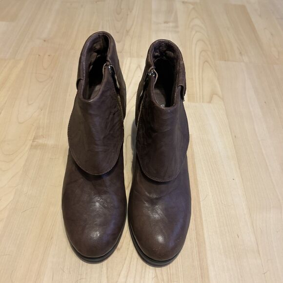 Spring Step Dark Brown Ankle Heeled Bootie Size 37 - Picture 3 of 7